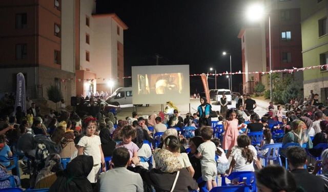 Kahta'da Çocuklar İçin Açık Hava Sinema Şöleni!