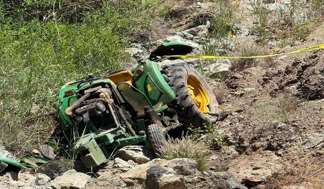Hekimhan’da korkutan kaza: Kontrolden çıkan traktör şarampole devrildi, sürücü ağır yaralı!