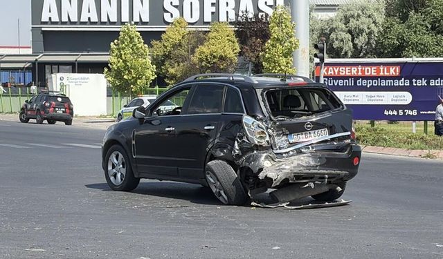 Kayseri’de minibüs dehşeti: 8 yaralı