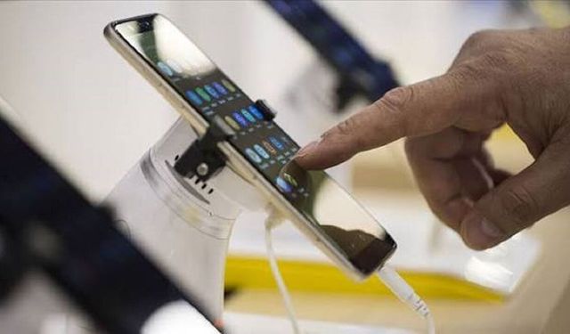 Telefonla Uyuyanlar Dikkat! Gece Yapılan Bu Alışkanlık Sabahınızı Etkileyebilir