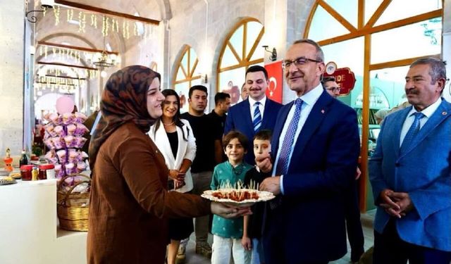 Vali Yavuz ve Başkan Bozkurt Tarihi Bedesten'de Kadın Girişimcilerle Buluştu