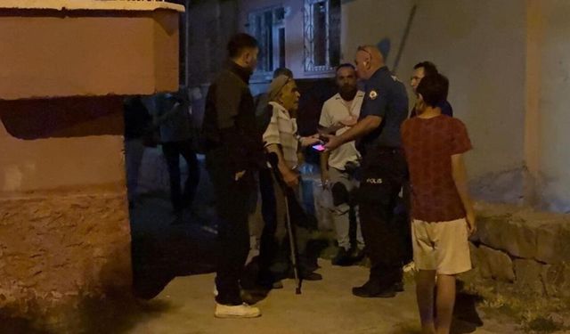 Babasının Akülü Sandalyesini Ateşe Verdi!