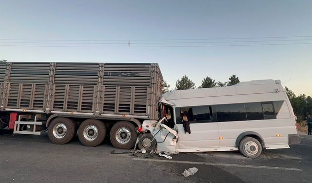 Malatya'daki İşçi Servisi Kazasında Yaralı Sayısı 18'e Yükseldi