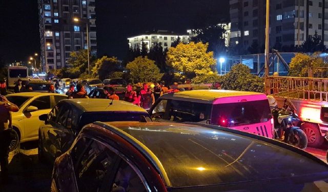 Malatya’da Konser Sonrası Bıçaklı Kavga: 1 Yaralı, 2 Gözaltı