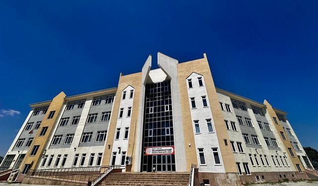 Malatya’da YKS’nin Başarılı Lisesi Belli Oldu: 16 Öğrenci Tıp Fakültesini Kazandı!
