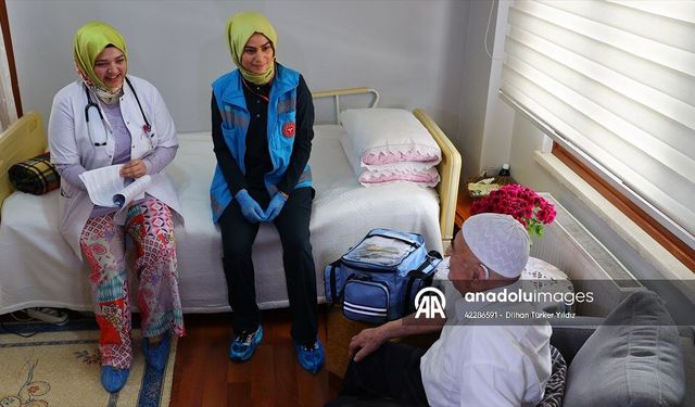 Evde sağlık hizmetlerinde dikkat çeken rakam: 1 milyon 352 bin hastaya ulaşıldı