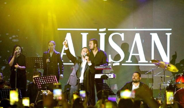 Malatya’da Yağmur Altında Alişan Coşkusu: Darende’de Binlerce Kişi Alanı Doldurdu