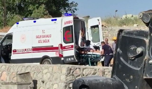 Malatya’da Kafasını İş Makinesinin Camına Çarptı: Hastaneden Döndü, Yeniden Fenalaştı!