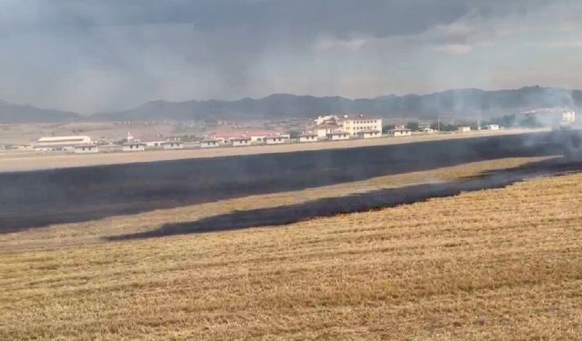 Elazığ’da Anız Yangını Paniği! Ekipler Hızla Müdahale Etti