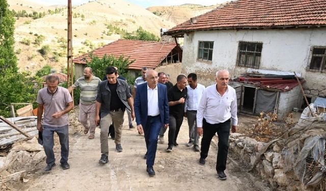 Başkan Sami Er Selden Etkilenen Kocaözü’nde Vatandaşların Yaralarını Sarıyor