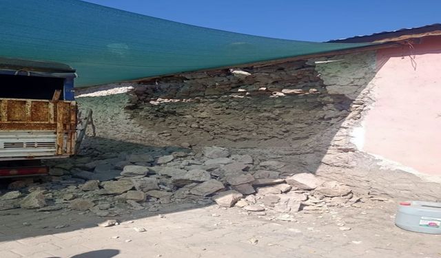 4.1’lik Deprem Sonrası Ortaya Çıktı! Kayseri’de Bazı Evlerde Çatlaklar Oluştu