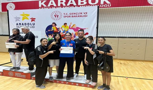Tatamide Kayseri Fırtınası! Genç Sporcular Türkiye Şampiyonası’nda Zirveye Çıktı