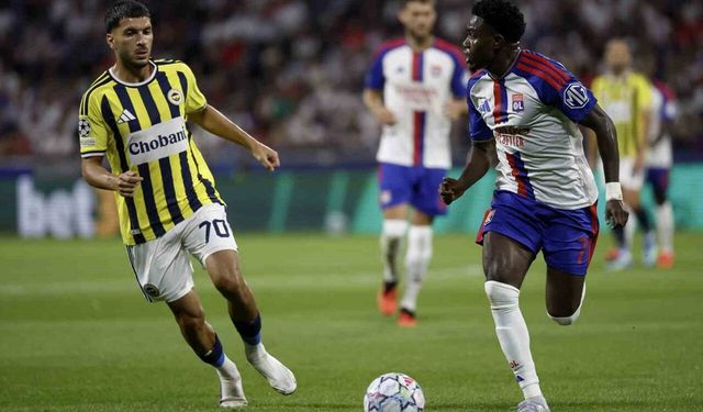 Fenerbahçe Lyon'u İlk Yarıda Devirdi! Sarı-Lacivertlilerden Fransa'da 2 Gollü Şov