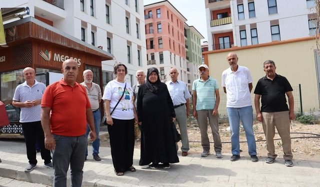 Malatya’da MOTAŞ’a Büyük Tepki! O Mahalle Ayağa Kalktı: “Bir Buçuk Saatte Bir Otobüs mü Gelir?”