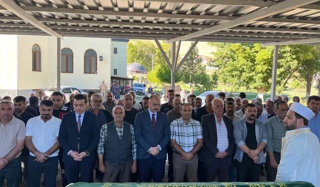 Malatya'lı Şehidin Annesi Gülten Artuç Dualarla Toprağa Verildi