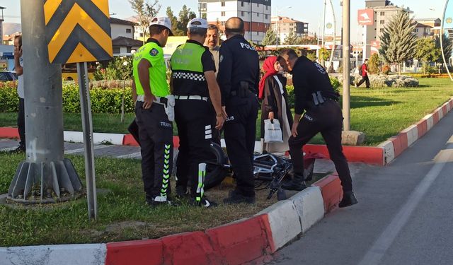 Malatya’da Feci Kaza! Elektrikli Bisiklet Sürücüsü Ağır Yaralandı