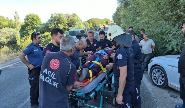 Adıyaman-Çelikhan Yolunda Korkutan Kaza! 2 Kişi Yaralandı