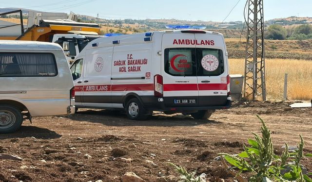 Elazığ’da Konteyner Yüklerken Kaza: Bir Anda Hastanelik Oldu