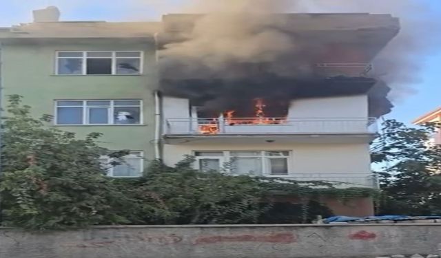 Elazığ’da Evden Alevler Yükseldi! Yangının Nedeni Araştırılıyor