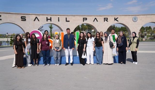 Battalgazi’de üniversitelilere tarih turu: Öğrenciler Malatya’yı yeniden keşfetti