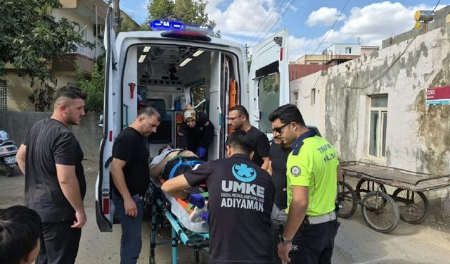Korkutan Çarpışma! Motosiklet Sürücüsü Hastaneye Kaldırıldı