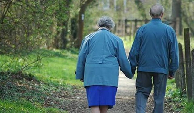 Alzheimer’ın Sinyalleri Yıllar Önce Başlıyor: Bu İpuçlarına Dikkat!
