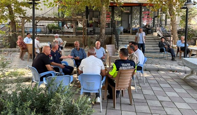 Dilek’te Hasan Komutan Sevgisi! Vatandaşlar Görevine Devam Etmesini İstiyor