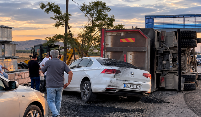 Malatya’da mesai çıkışı feci kaza: Adliye katibine kamyon çarptı