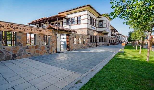 Malatya’da Unutulmaya Yüz Tutan Hayat Bu Evde Yeniden Canlanıyor