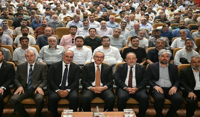 Malatya’da Mevlid-i Nebi Programı! Vali Yavuz’un Çocuklarla İlgili Mesajı Dikkat Çekti