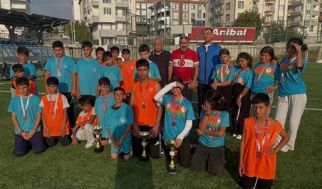 Malatya’da Genç Sporcular Sahaya Çıktı! Şampiyonluk Heyecanı Yaşandı