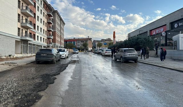 Malatya’da Konteynerler Gitti, O Yol Yeniden Trafiğe Açıldı!