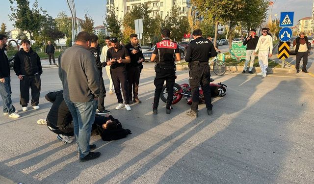 Malatya’da Otomobil ile Motosiklet Çarpıştı! Genç Sürücü Yaralandı