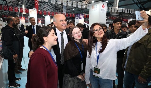 Malatya’da Kitap Fuarına Yoğun İlgi! 5 Günde Bakın Kaç Kişi Ziyaret Etti
