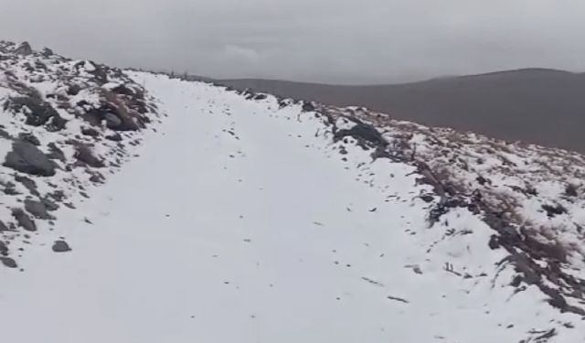 Malatya’nın O İlçesine Yılın İlk Karı Yağdı! Zirve Beyaza Büründü