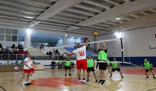 Kayseri’de Kamu Çalışanları Sahaya İndi! Büyük Rekabet Başladı