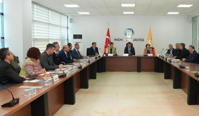 İnönü Üniversitesinde Öğrenci Odaklı Hizmetler Masaya Yatırıldı