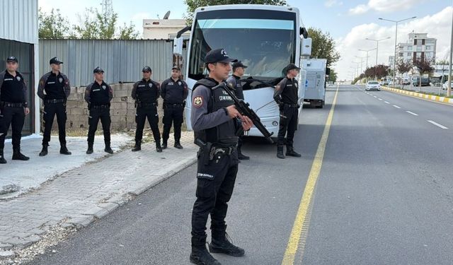Adıyaman’da Mahalle Abluka Altında! 38 Kişi Gözaltına Alındı