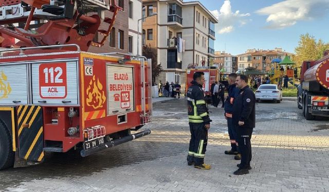 Elazığ’da Apartman Dairesinde Yangın! Ekipler Seferber Oldu