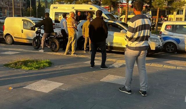 Diyarbakır’da Kaza Yetmedi, Bir de Birbirlerine Girdiler!