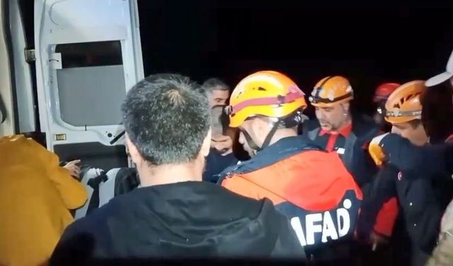 Elazığ-Diyarbakır Yolunda Korkutan Kaza! Tır Şarampole Uçtu