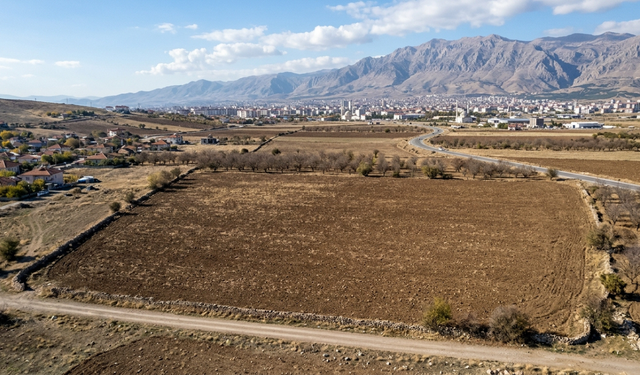 Malatya’da Şehir Merkezine 5 Kilometre Mesafede Tarla Satışa Çıkıyor