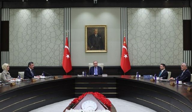 Cumhurbaşkanlığı Kabinesi Toplandı: Gözler Alınacak Kararlarda