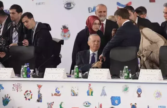Zirvede Güç Savaşı: Erdoğan, Macron’a Psikolojik Üstünlük Kurdurmadı