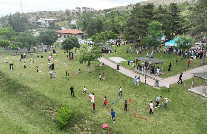 Beydağı Tabiat Parkı, Yüzlerce Uçurtmayla Şenlendi