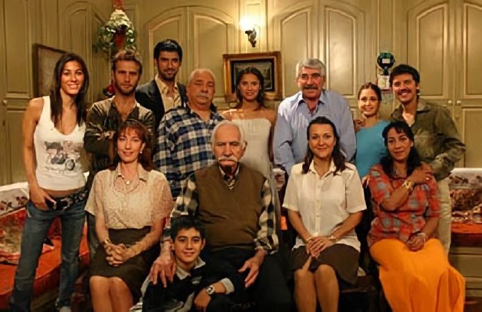 “Yabancı Damat” dizisinin sevilen karakteri hayatını kaybetti!