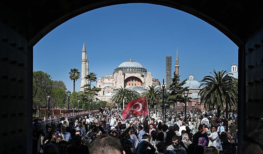 Türkiye'ye en fazla turist İran ve Rusya’dan geldi