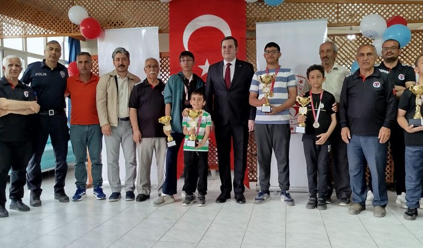 Arapgir’de 44 Bin TL Ödüllü Satranç Turnuvası