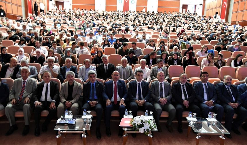 "Gençlik ve Bilim" Malatya'daki İmam Hatip Sempozyumunda Buluştu