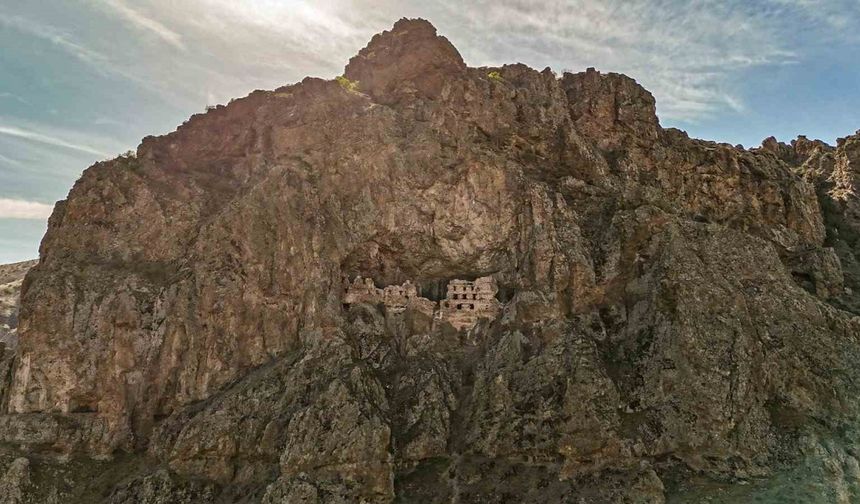 Trabzon’daki Sümela’yı Unutun! Ankara’da Onun Kadar Eski Bir Manastır Var